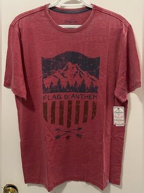 Flag & Anthem Men’s Red Navy Mountain Graphic Tee Short Sleeve T-Shirt Medium M